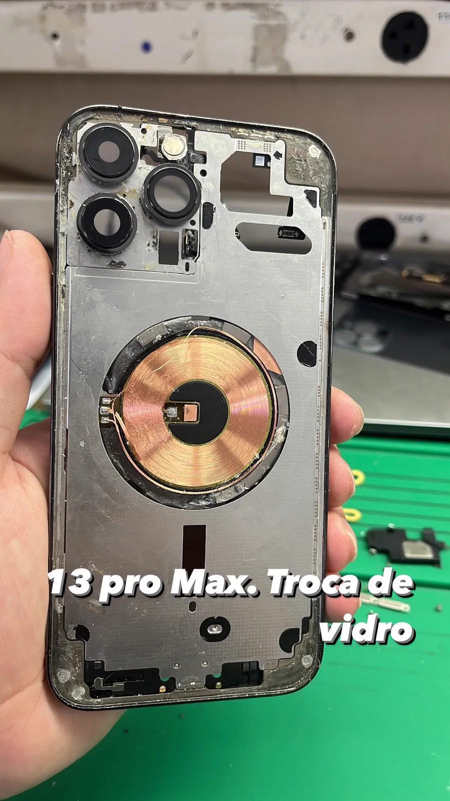 Aparelho aberto na bancada