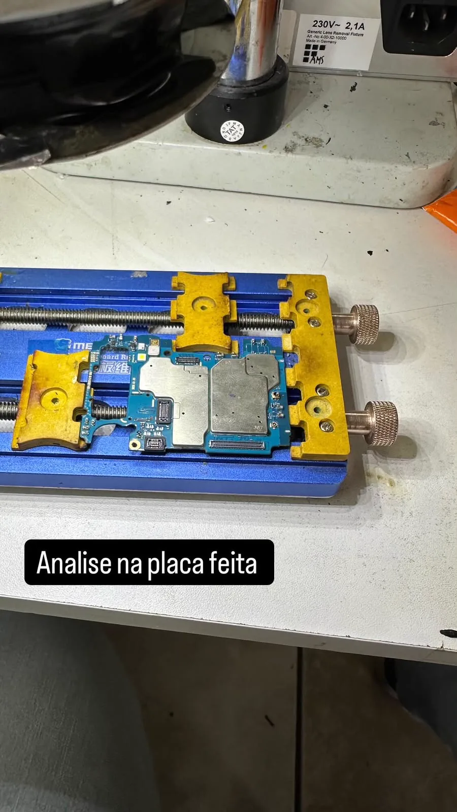 Aparelho em análise na bancada
